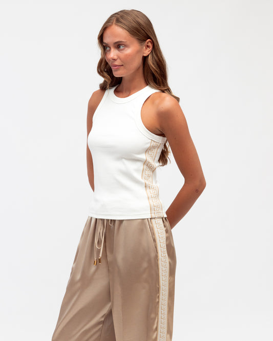 VV11641/O TANK WITH SIDE DETAILS