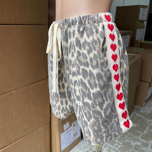 734-2 Leopard Heart Racer Shorts (5)