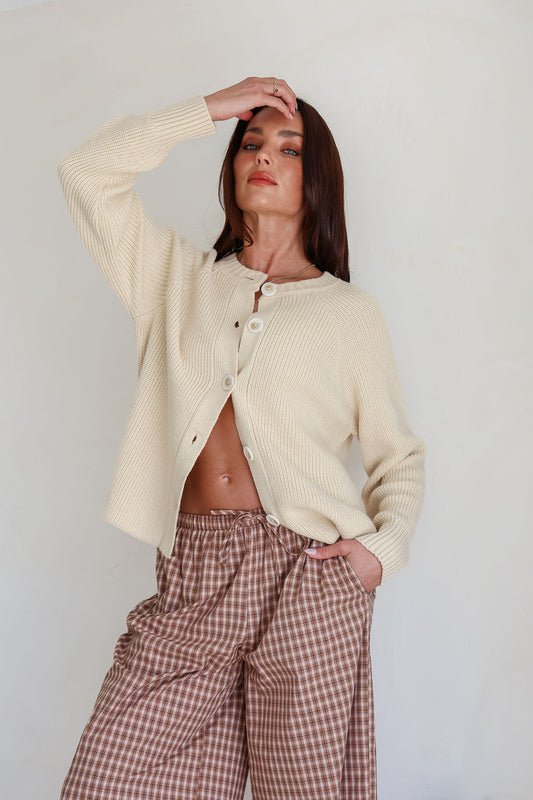 FL0046 Tilly Button Cardigan