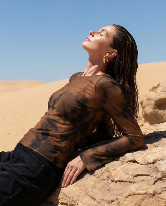VVE12033-1/O SHEER BLUR TOP