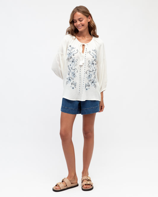LOL22407/O AMY EMBROIDERED TOP