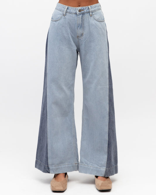 PH13293/O TWO TONE JEANS