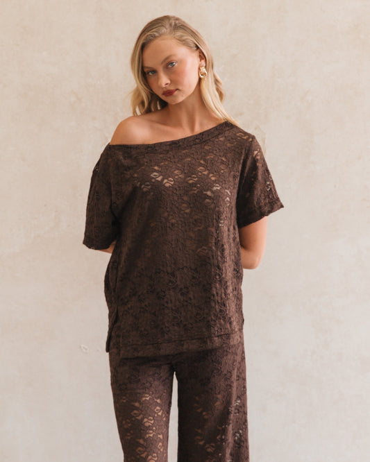 TF10936-2/O lace pop shoulder top