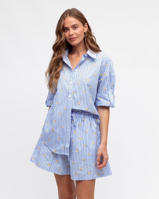 LOL70753/O STRIPE DETAILED SHORTS