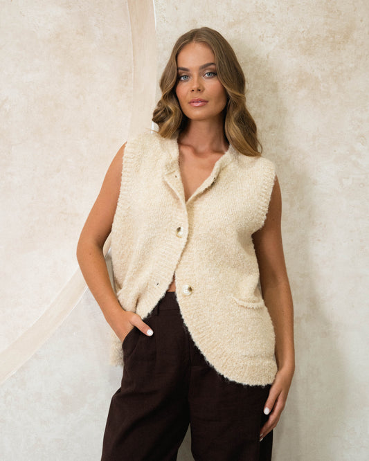 VV10987  VEST