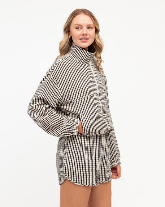 VV12339/O CHECK SHORTS
