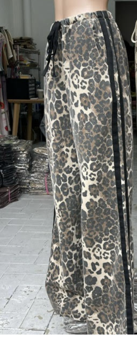 526-10 Leopard Racer Pants WITH STRIPES